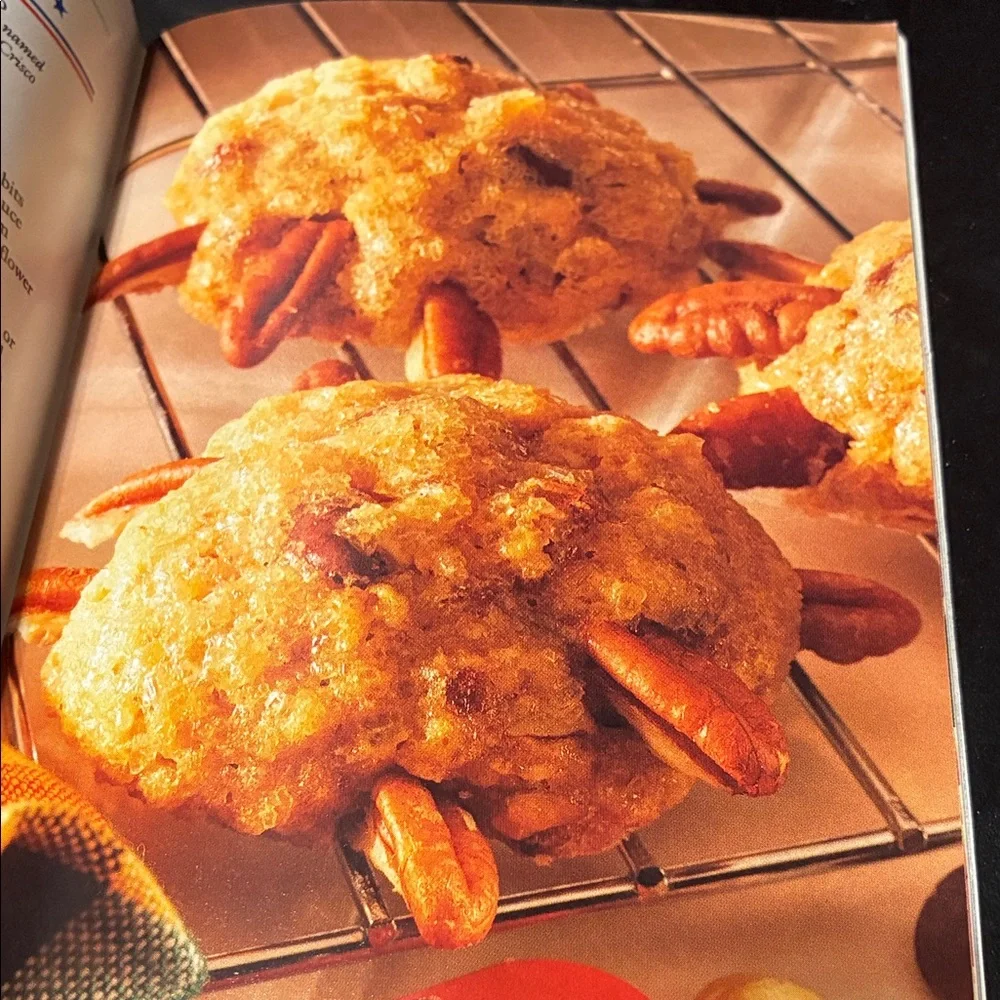 Vintage set of four assorted cookbook magazines